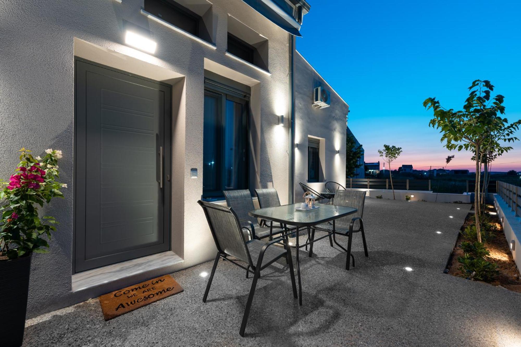 Karras' Residence Paralia Dionysiou Exterior photo